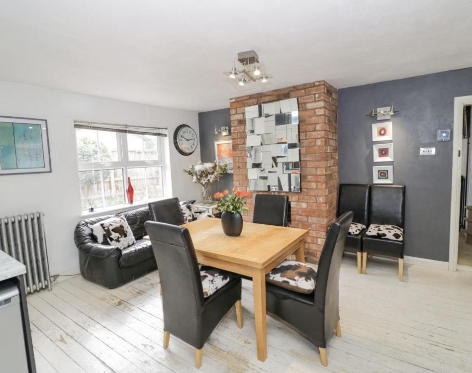 Lovely Comfortable 3 Bed Home, Worcester Exteriér fotografie
