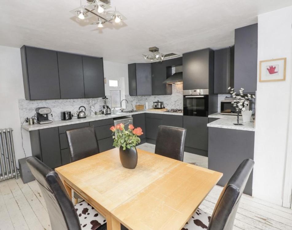 Lovely Comfortable 3 Bed Home, Worcester Exteriér fotografie